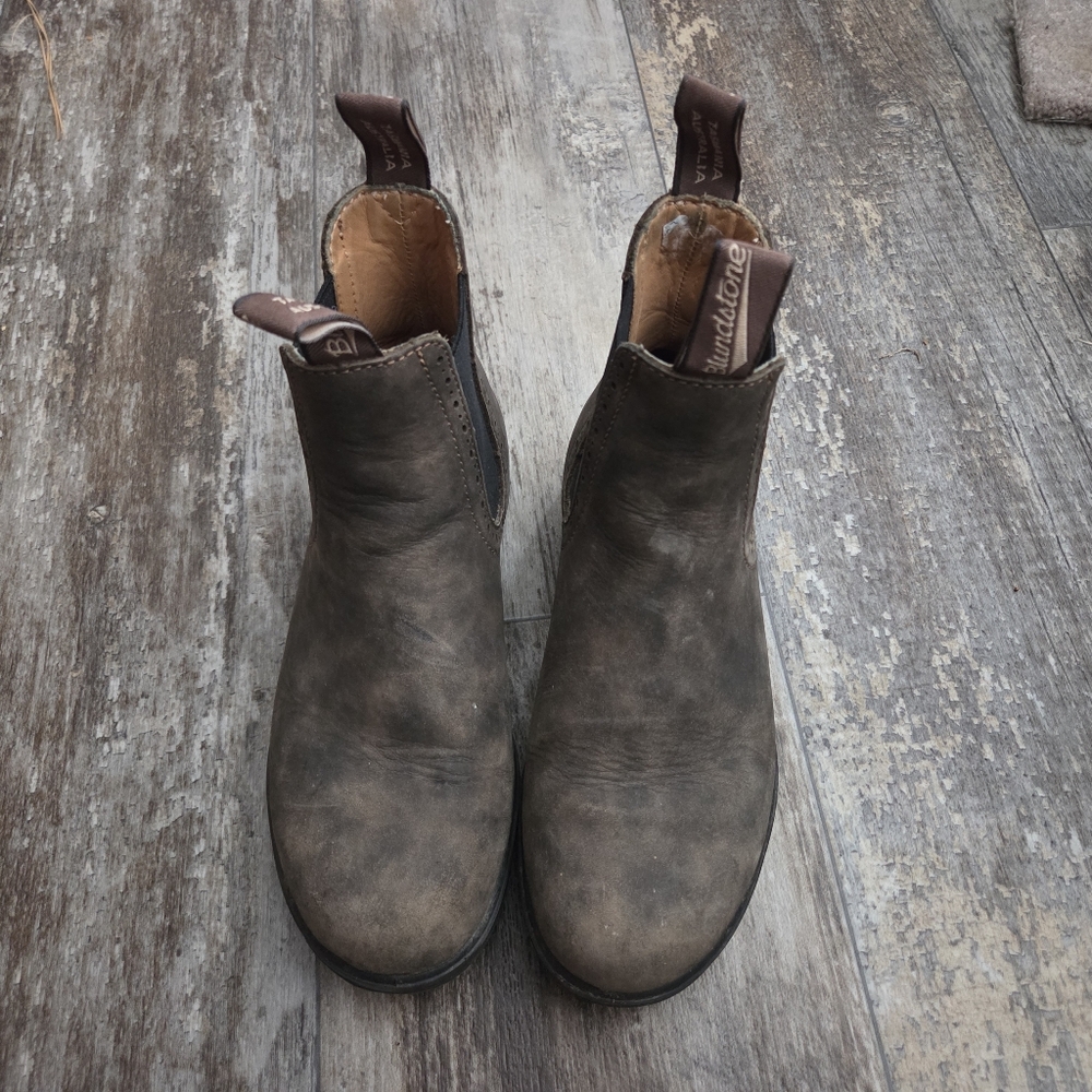 Blundstone Men's Distressed Brown Leather Boots